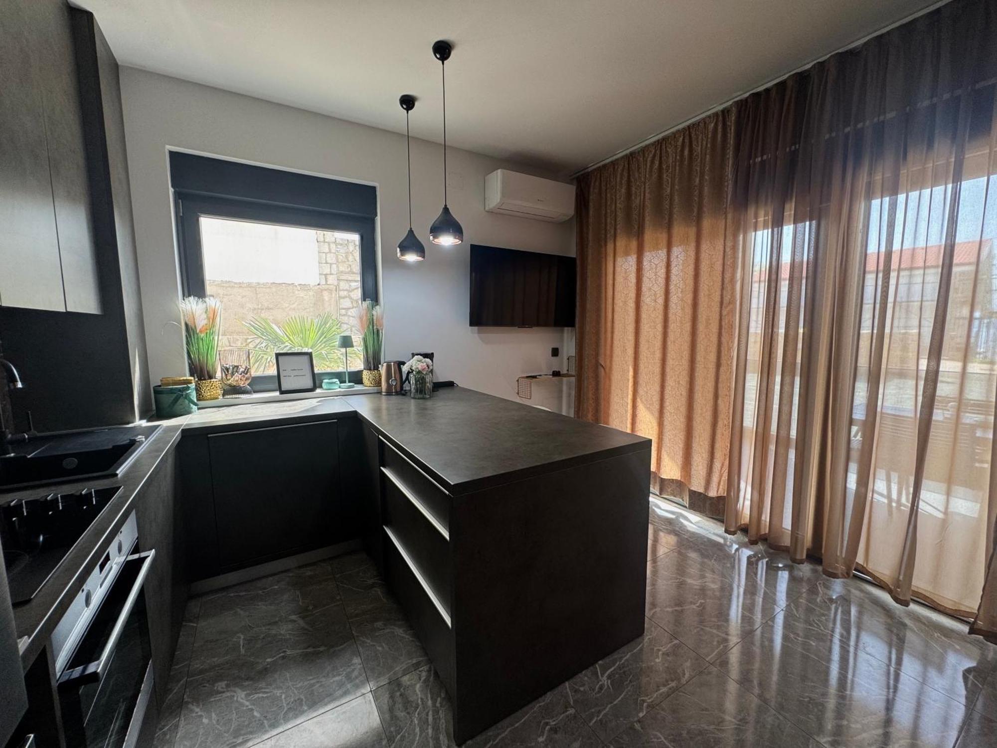 Apartmán Golden Sunset Njivice Exteriér fotografie